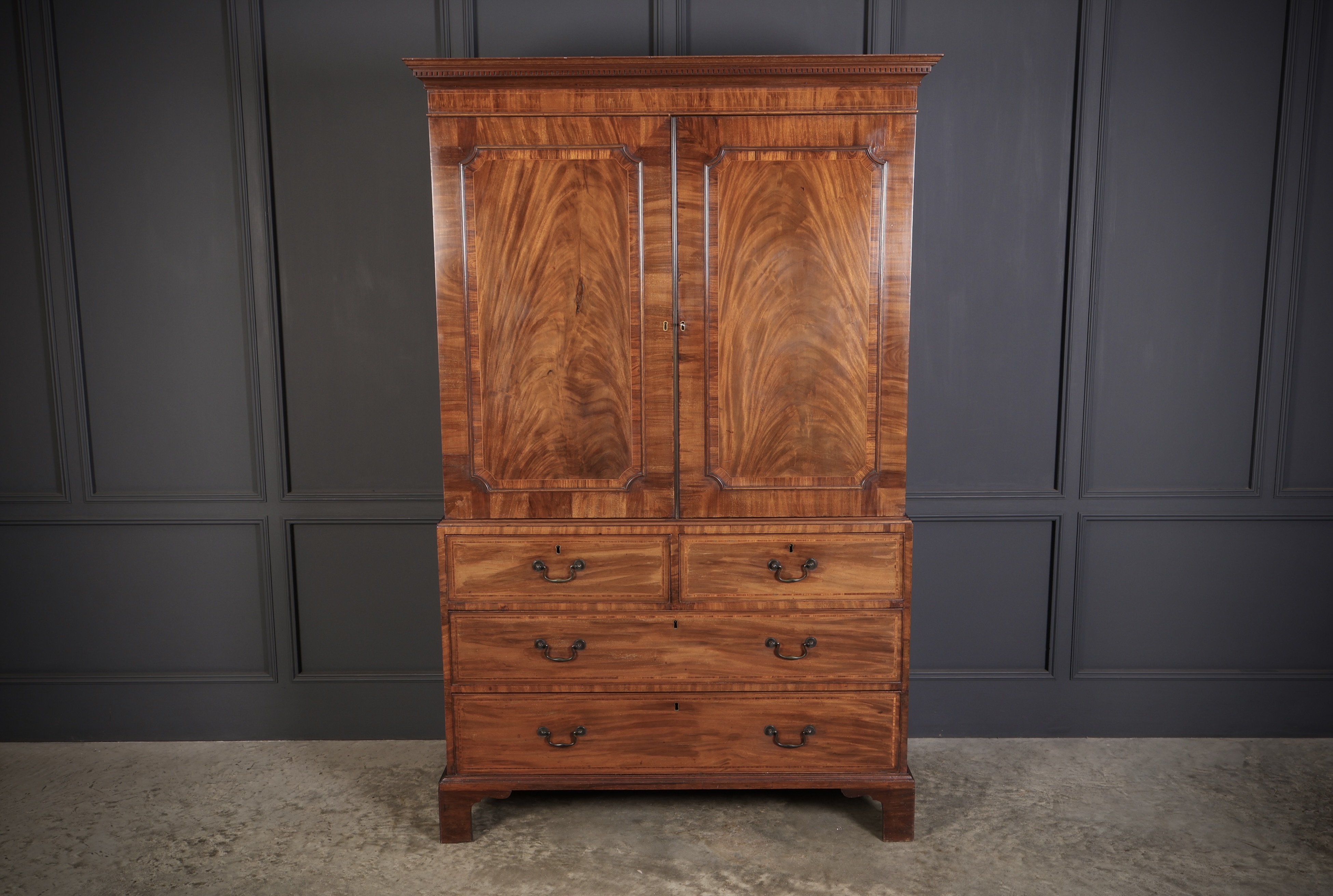 18th Century Inlaid Mahogany Linen Press Cupboard 18th century Antique Cupboards 5